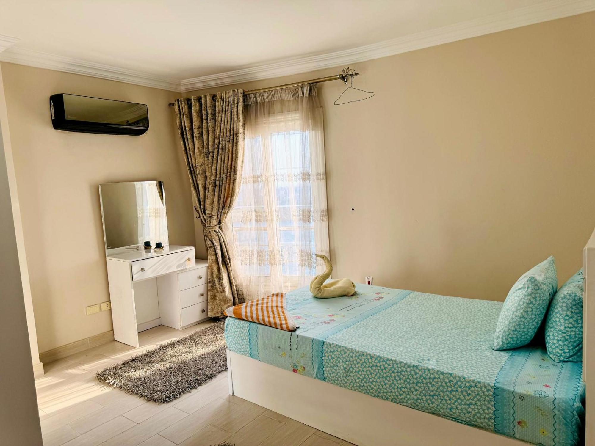 3br Nile Corniche Maadi *